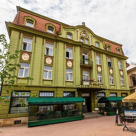 Grand Hotel Praha Jičín Buitenkant foto