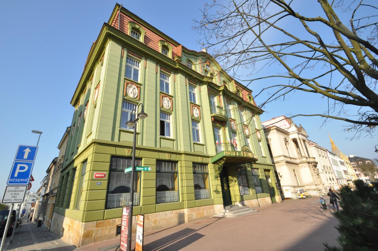 Grand Hotel Praha Jičín Buitenkant foto