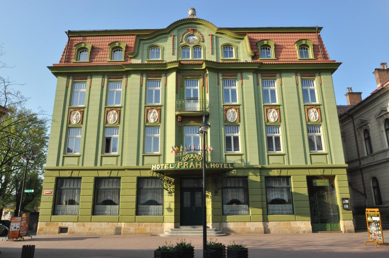 Grand Hotel Praha Jičín Buitenkant foto